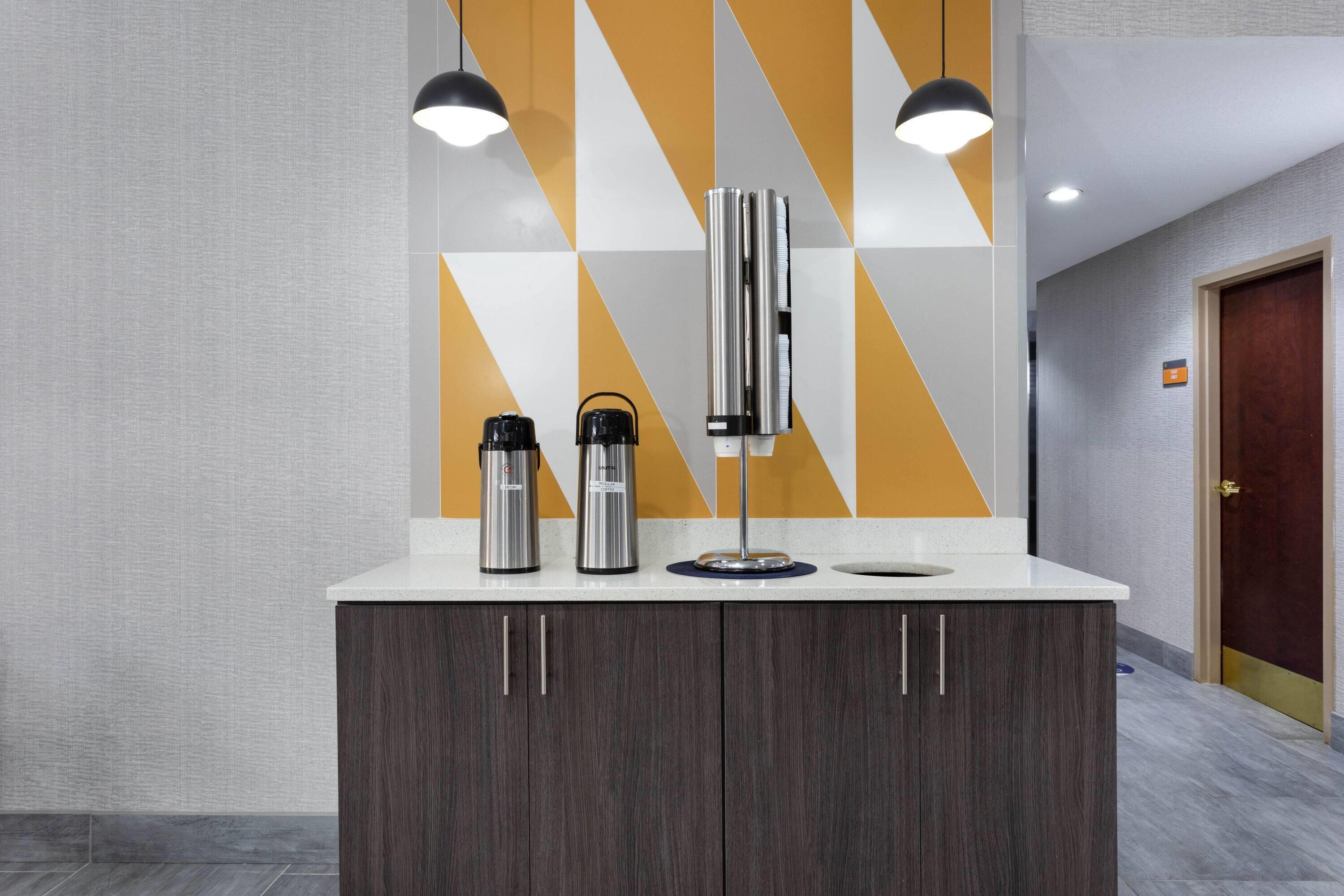 Property amenity | La Quinta Inn & Suites by Wyndham Tampa Central