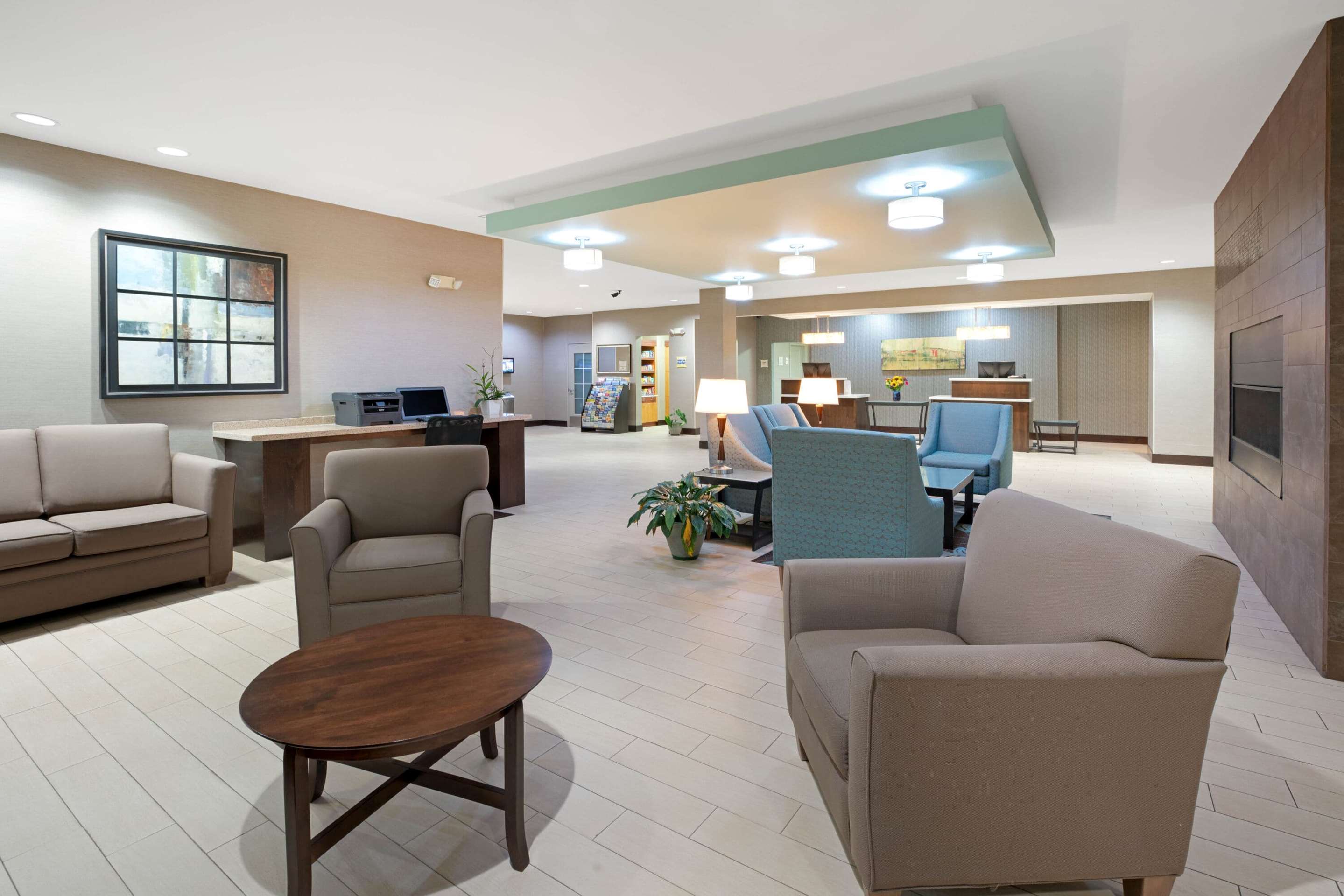 Lobby | La Quinta Inn & Suites by Wyndham Bellingham