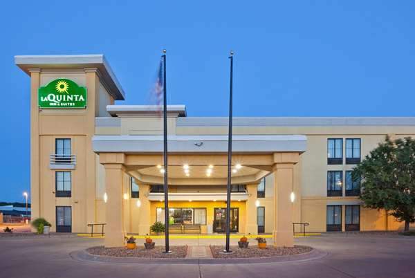 Exterior view - La Quinta Inn & Suites Salina - I-70, Exit 252