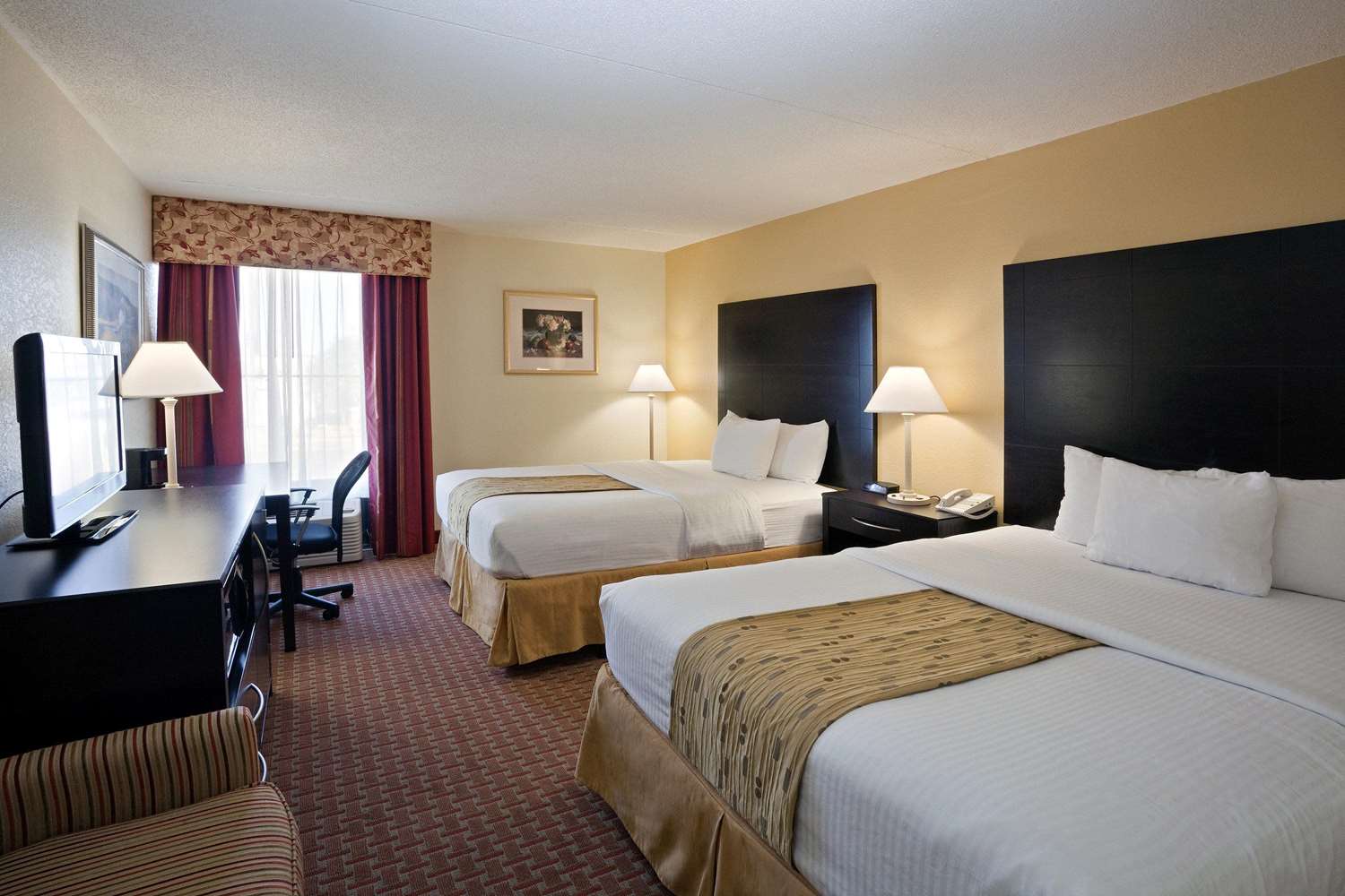 La Quinta Inn & Suites Salina I70, Exit 252, KS See Discounts