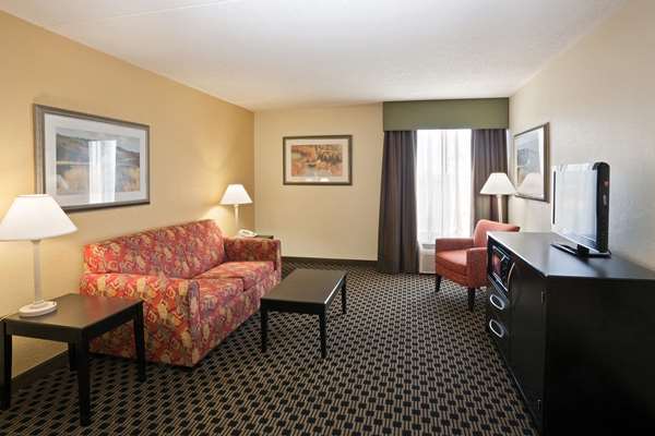 Suite - La Quinta Inn & Suites Salina - I-70, Exit 252