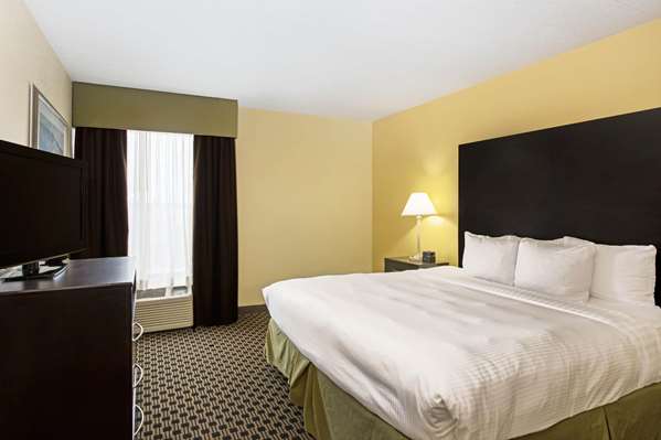 Suite - La Quinta Inn & Suites Salina - I-70, Exit 252
