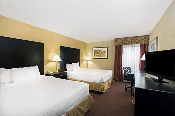  - La Quinta Inn & Suites Salina - I-70, Exit 252