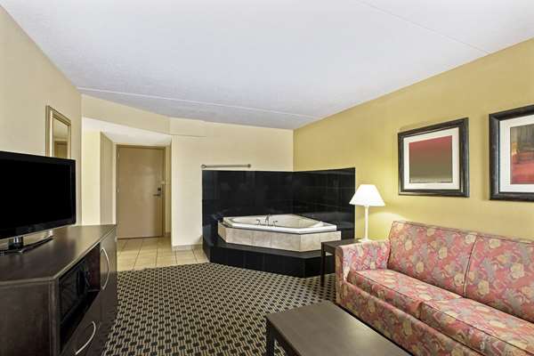 Suite - La Quinta Inn & Suites Salina - I-70, Exit 252