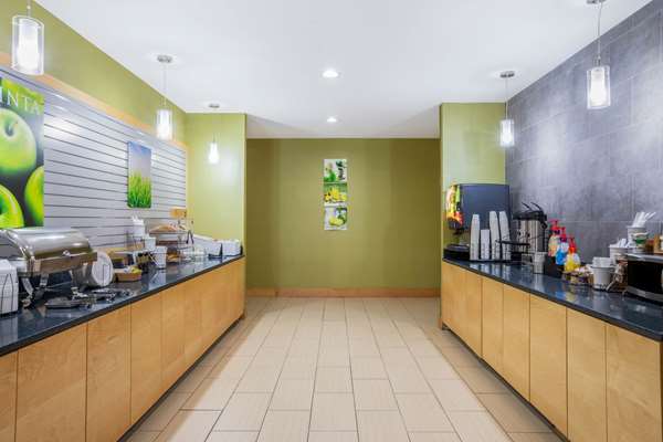  - La Quinta Inn & Suites West Little Rock - I-430, Exit 5