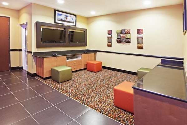 Recreation - La Quinta Inn & Suites Catoosa - I-44, Exit 240