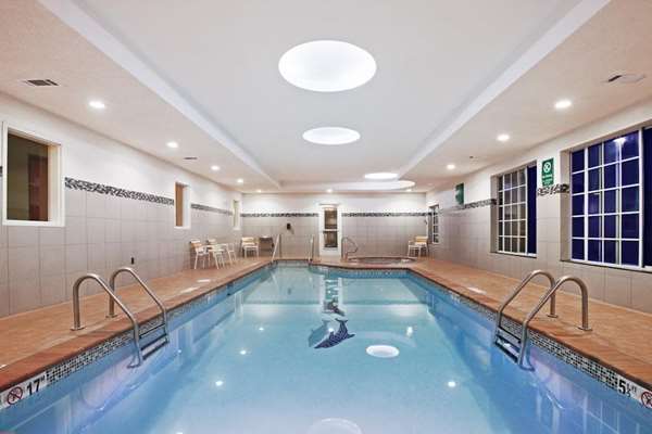 Pool - La Quinta Inn & Suites Catoosa - I-44, Exit 240