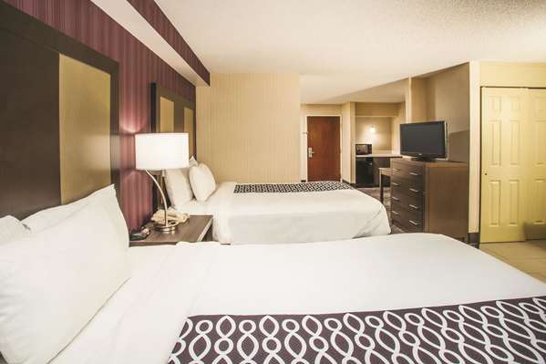 Suite - La Quinta Inn & Suites Elkton - I-95, Exit 109