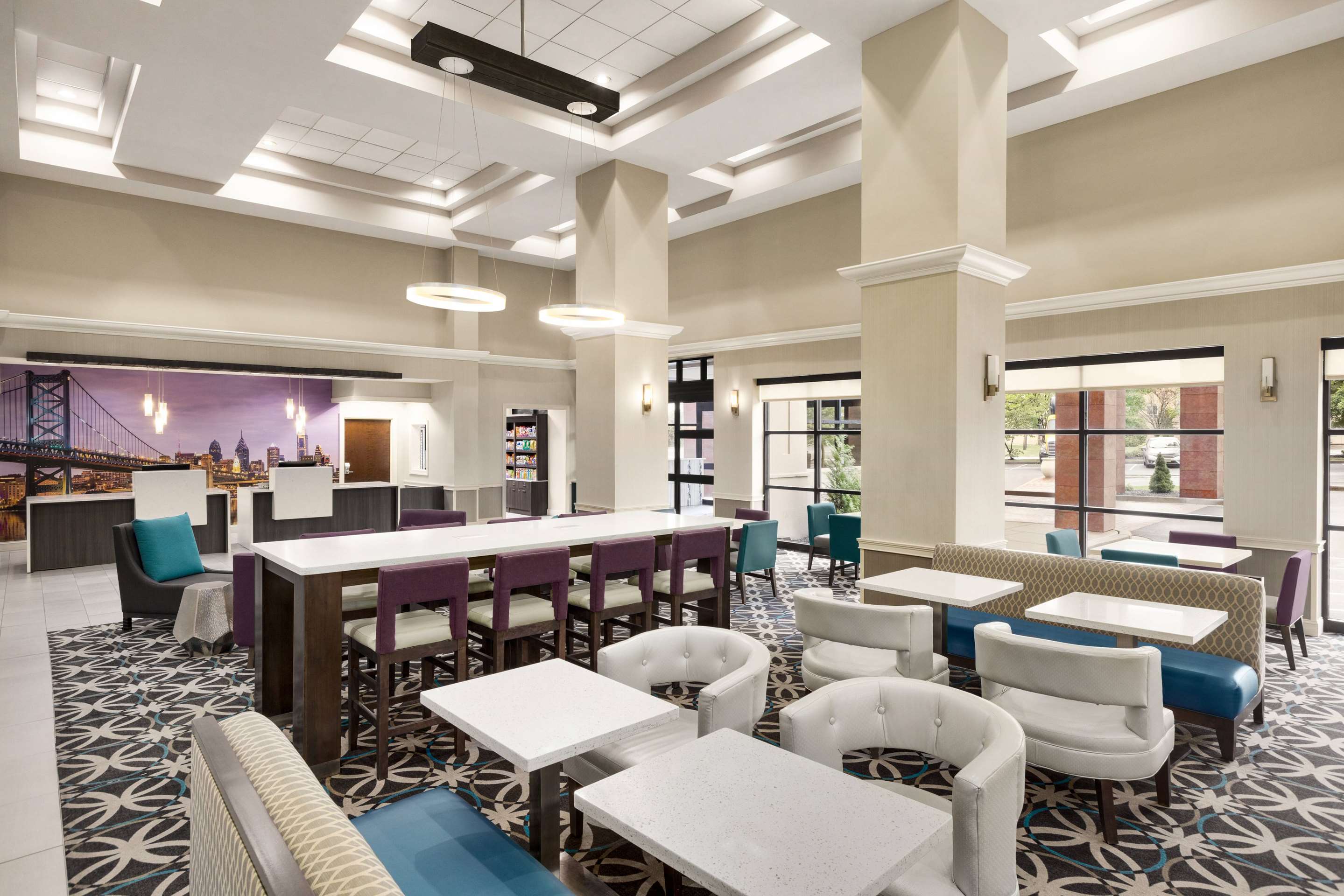 Breakfast Area | La Quinta Inn & Suites by Wyndham Newark - Elkton