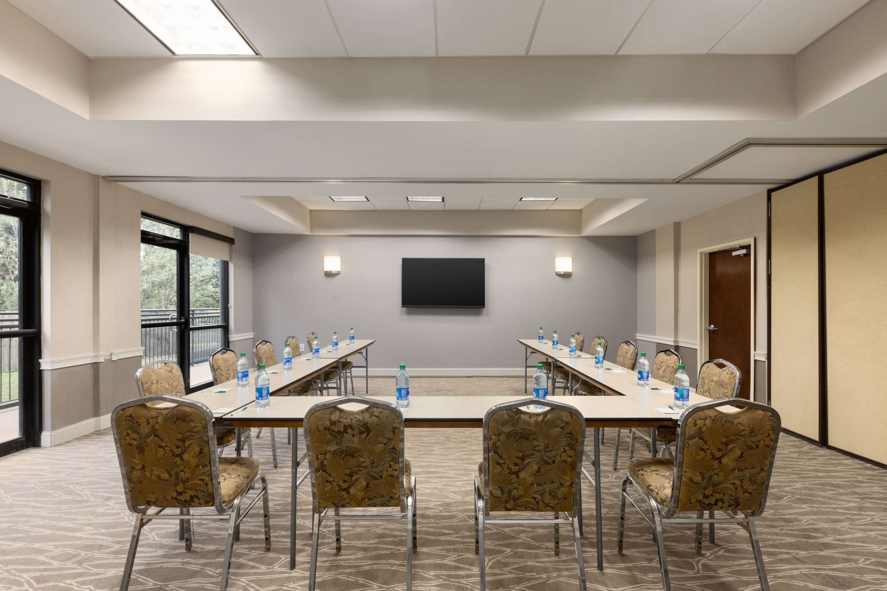 Meeting Room | La Quinta Inn & Suites by Wyndham Newark - Elkton