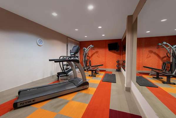 Fitness/ Exercise Room - La Quinta Inn & Suites Hershey Harrisburg - I-81, Exit 77