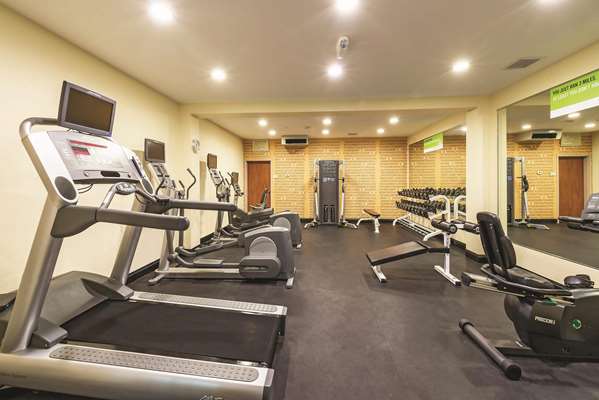 Fitness/ Exercise Room - La Quinta Inn & Suites Towne Square Boise
