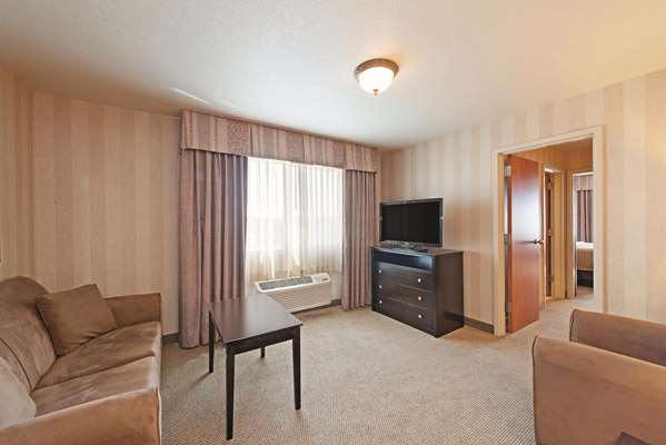 Suite - La Quinta Inn & Suites Towne Square Boise