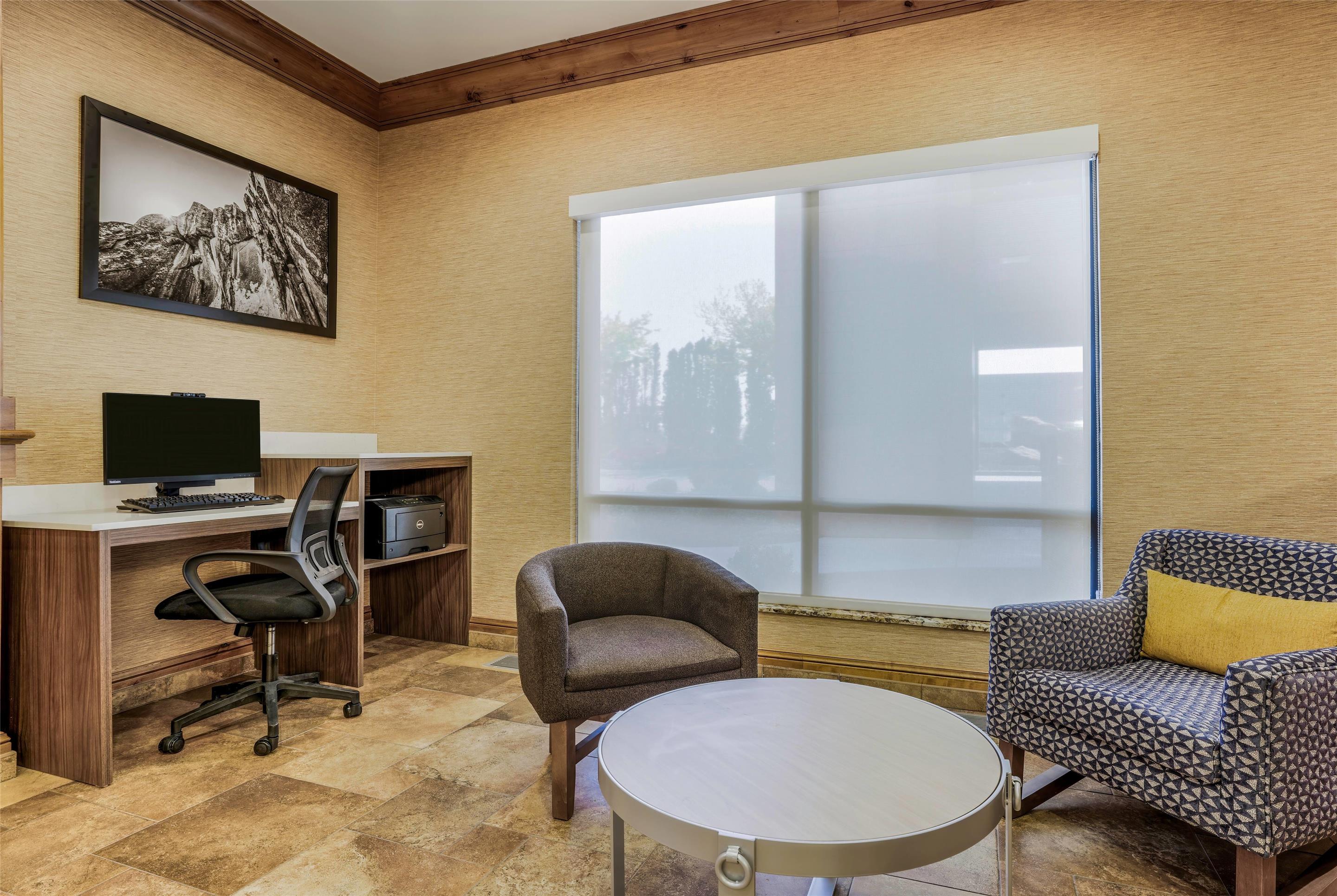 Business Center | La Quinta Inn & Suites by Wyndham Twin Falls