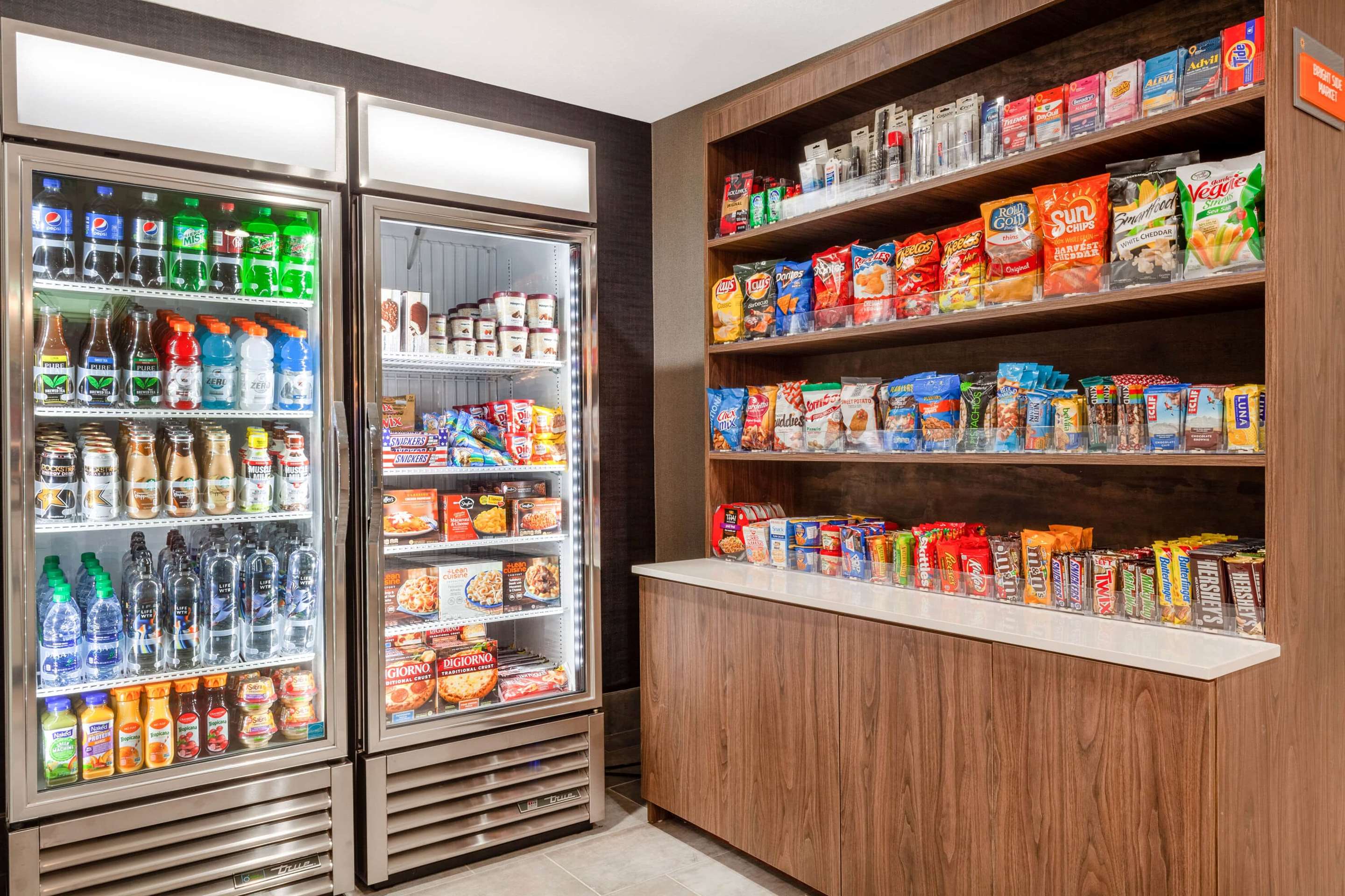 Property amenity | La Quinta Inn & Suites by Wyndham St. Petersburg Northeast