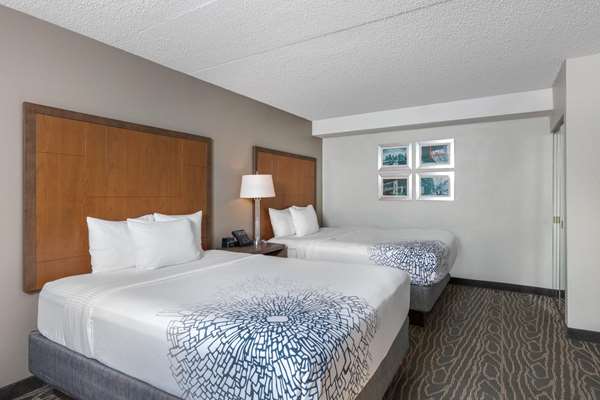 Suite - La Quinta Inn & Suites Secaucus - I-95, Exit 17
