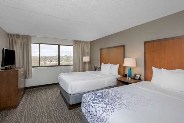 Suite - La Quinta Inn & Suites Secaucus - I-95, Exit 17
