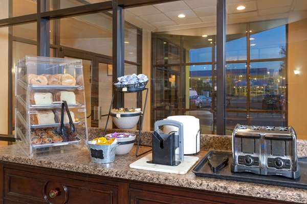  - La Quinta Inn & Suites Secaucus - I-95, Exit 17