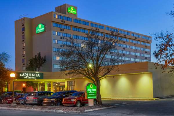 Exterior view - La Quinta Inn & Suites Secaucus - I-95, Exit 17