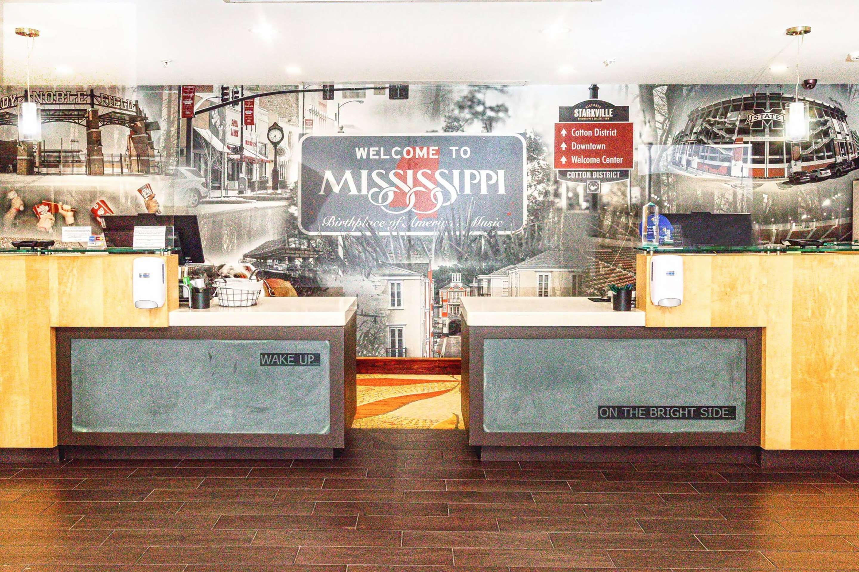 Reception | La Quinta Inn & Suites by Wyndham Starkville at MSU