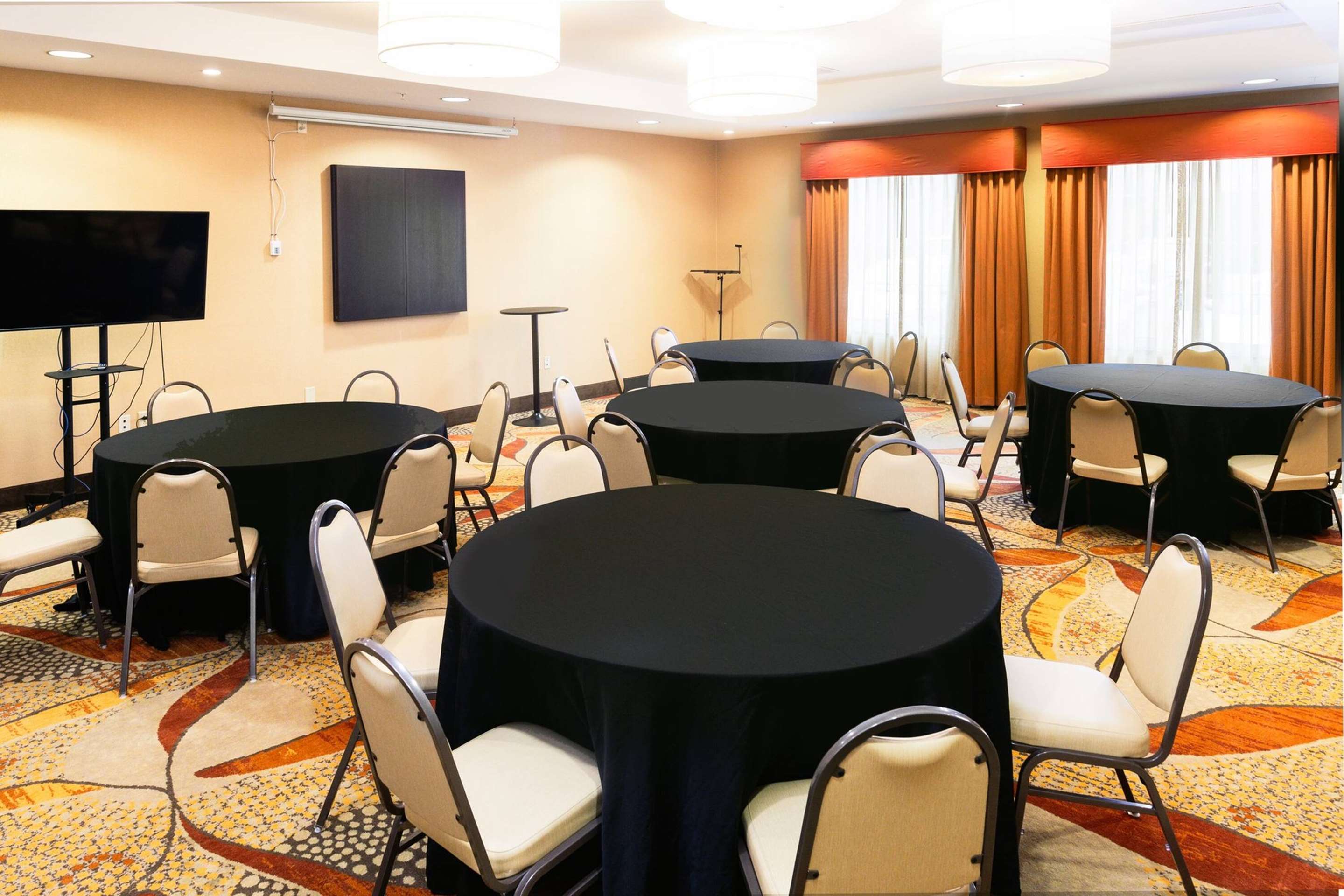 Meeting Room | La Quinta Inn & Suites by Wyndham Starkville at MSU