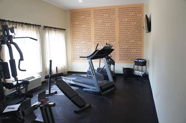 Fitness/ Exercise Room - La Quinta Inn & Suites Gonzales - I-10, Exit 177
