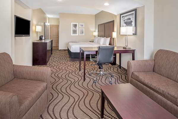 Suite - La Quinta Inn & Suites Gonzales - I-10, Exit 177