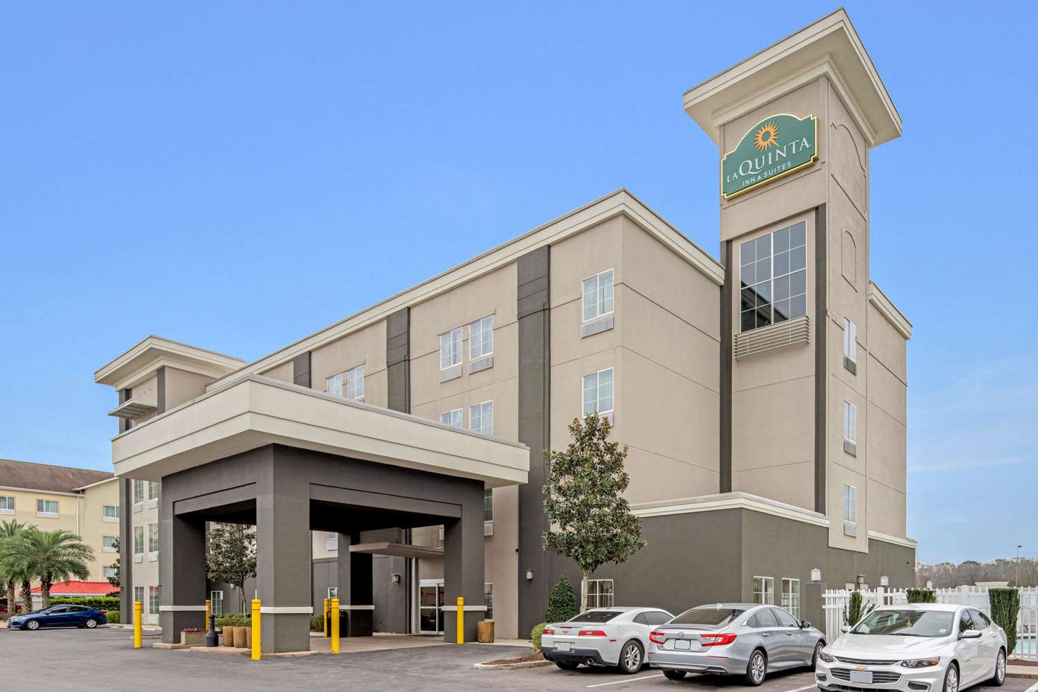 La Quinta Inn & Suites Gonzales I10, Exit 177, LA See Discounts