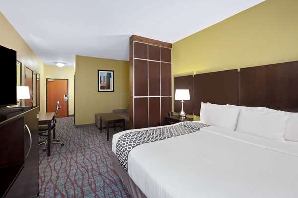  - La Quinta Inn & Suites North Pasadena
