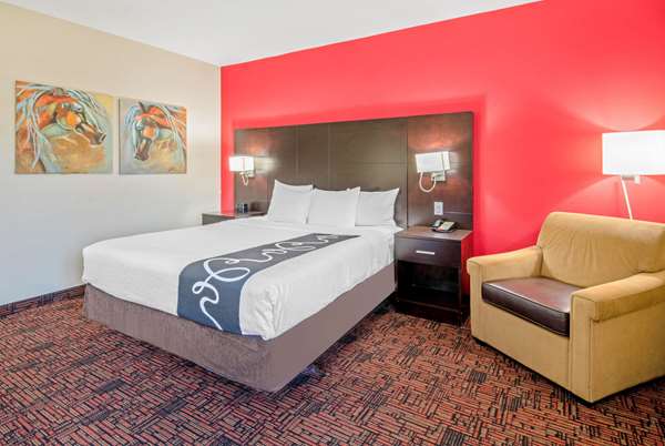  - La Quinta Inn & Suites Elk City - I-40, Exit 41