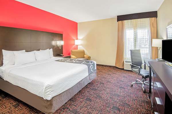  - La Quinta Inn & Suites Elk City - I-40, Exit 41