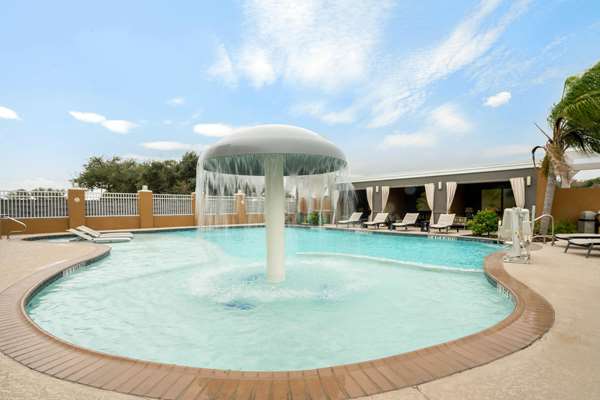 Pool - La Quinta Inn & Suites Rockport