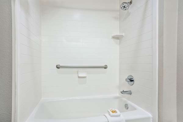  - La Quinta Inn & Suites South College Station