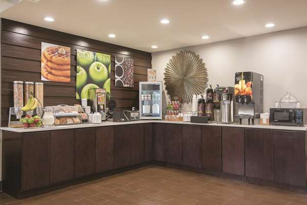  - La Quinta Inn & Suites Brooklyn