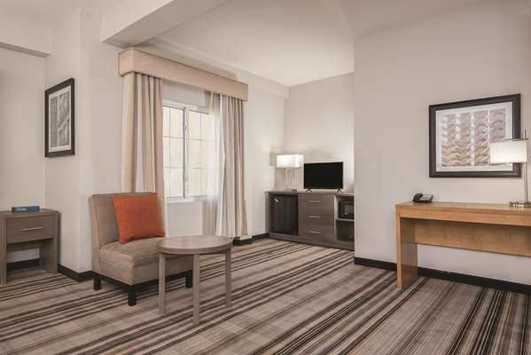  - La Quinta Inn & Suites Brooklyn