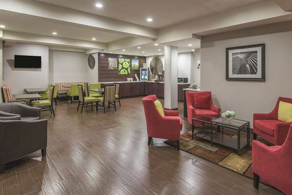  - La Quinta Inn & Suites Brooklyn
