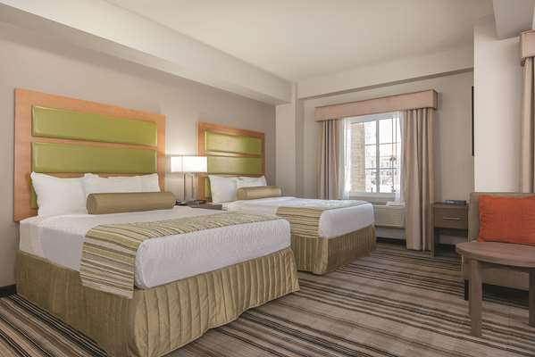  - La Quinta Inn & Suites Brooklyn