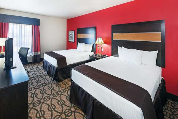  - La Quinta Inn & Suites Pearsall