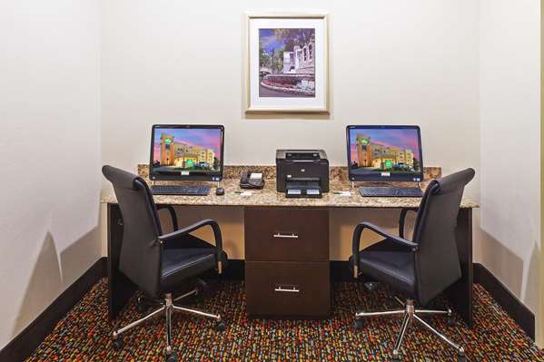 Conference Area - La Quinta Inn & Suites Pearsall