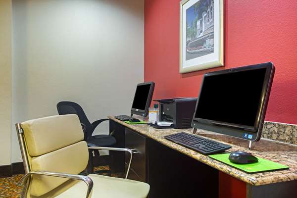 Conference Area - La Quinta Inn & Suites Pearsall