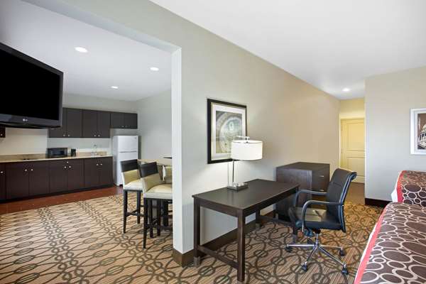 Suite - La Quinta Inn & Suites Pearsall
