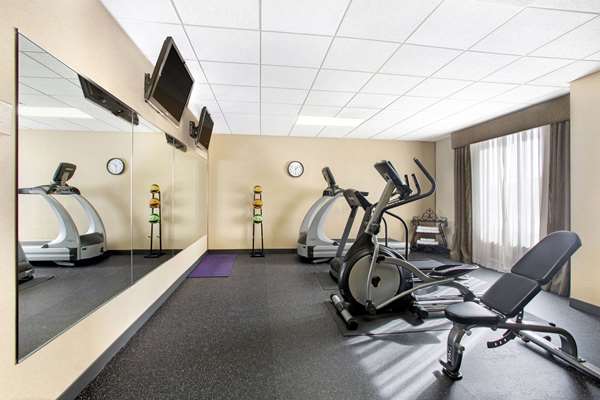 Fitness/ Exercise Room - La Quinta Inn & Suites SGF Airport Springfield - I-44, Exit 75