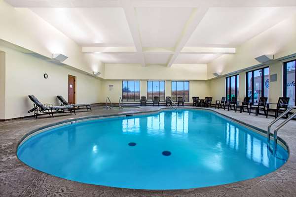 Pool - La Quinta Inn & Suites SGF Airport Springfield - I-44, Exit 75