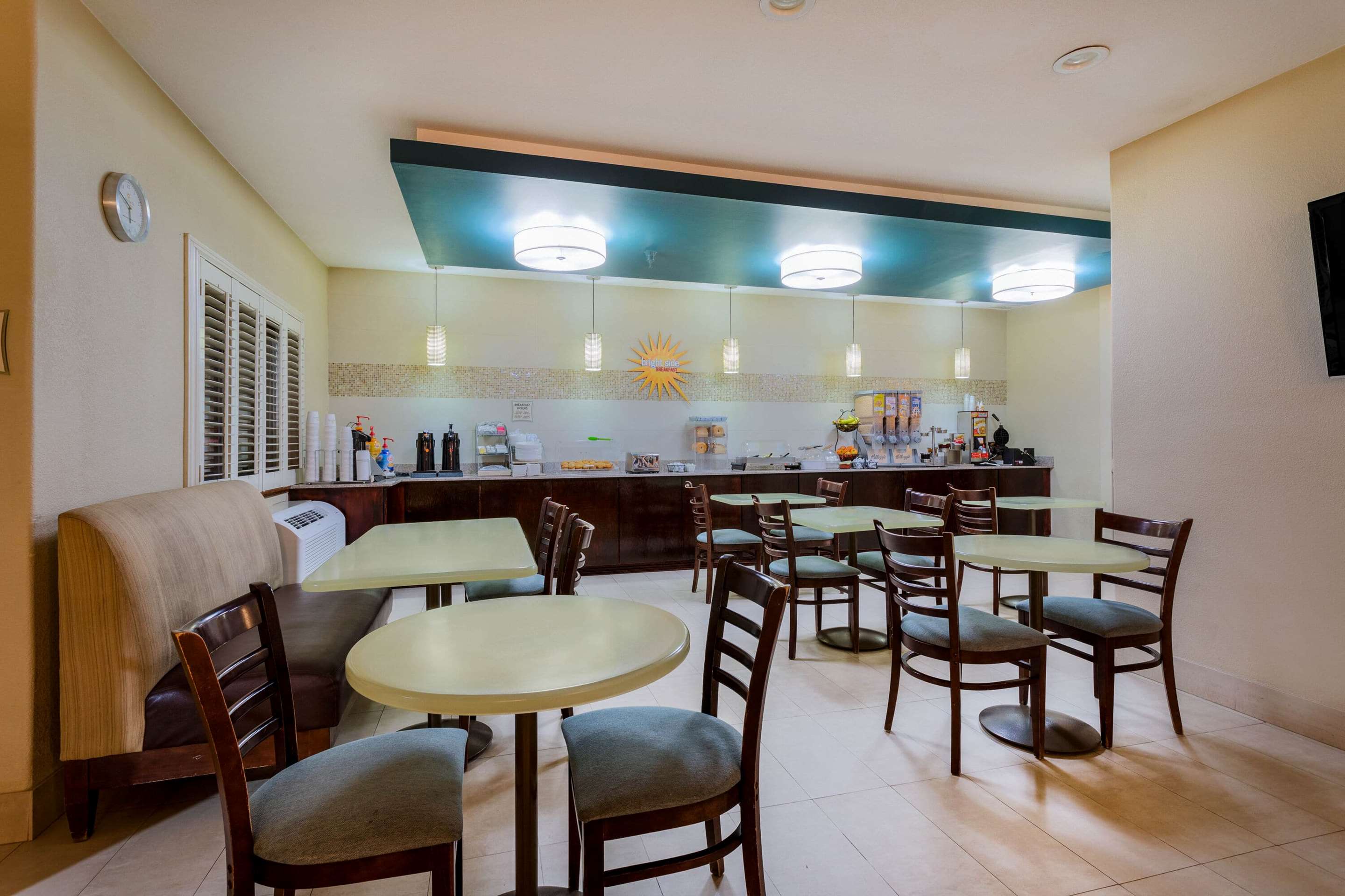 Property amenity | La Quinta Inn & Suites by Wyndham Henderson-Northeast Denver