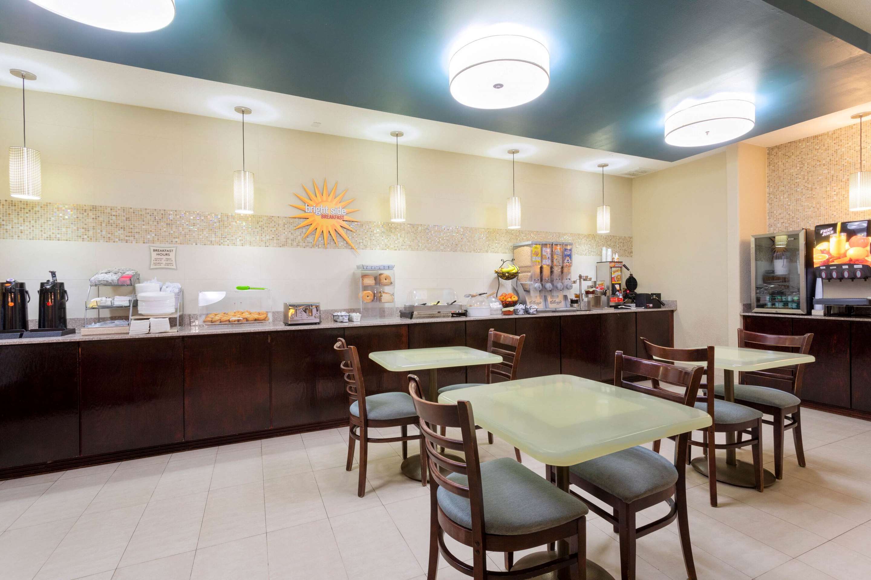 Property amenity | La Quinta Inn & Suites by Wyndham Henderson-Northeast Denver