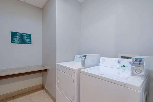 Amenities - La Quinta Inn & Suites Henderson - I-76, Exit 10