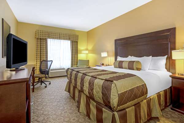  - La Quinta Inn & Suites Dickinson