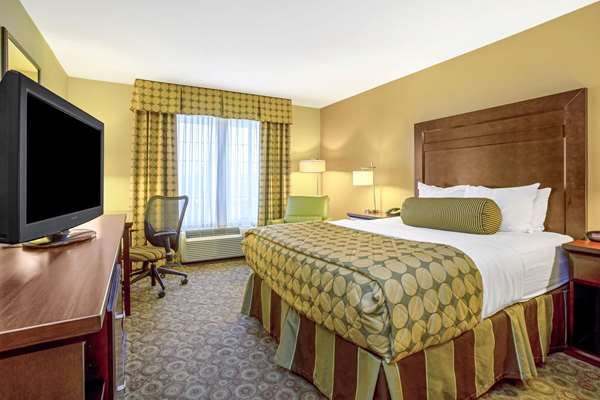  - La Quinta Inn & Suites Dickinson