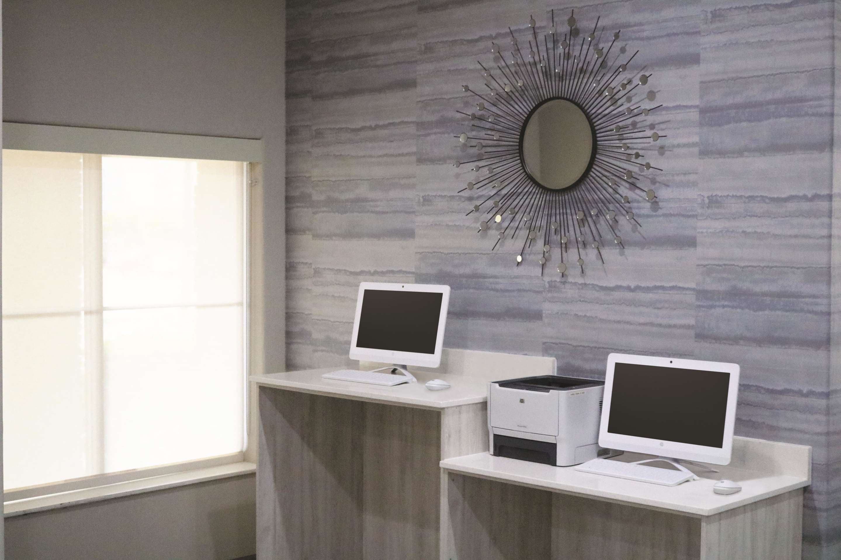 Business Center | La Quinta Inn & Suites by Wyndham Pharr North McAllen