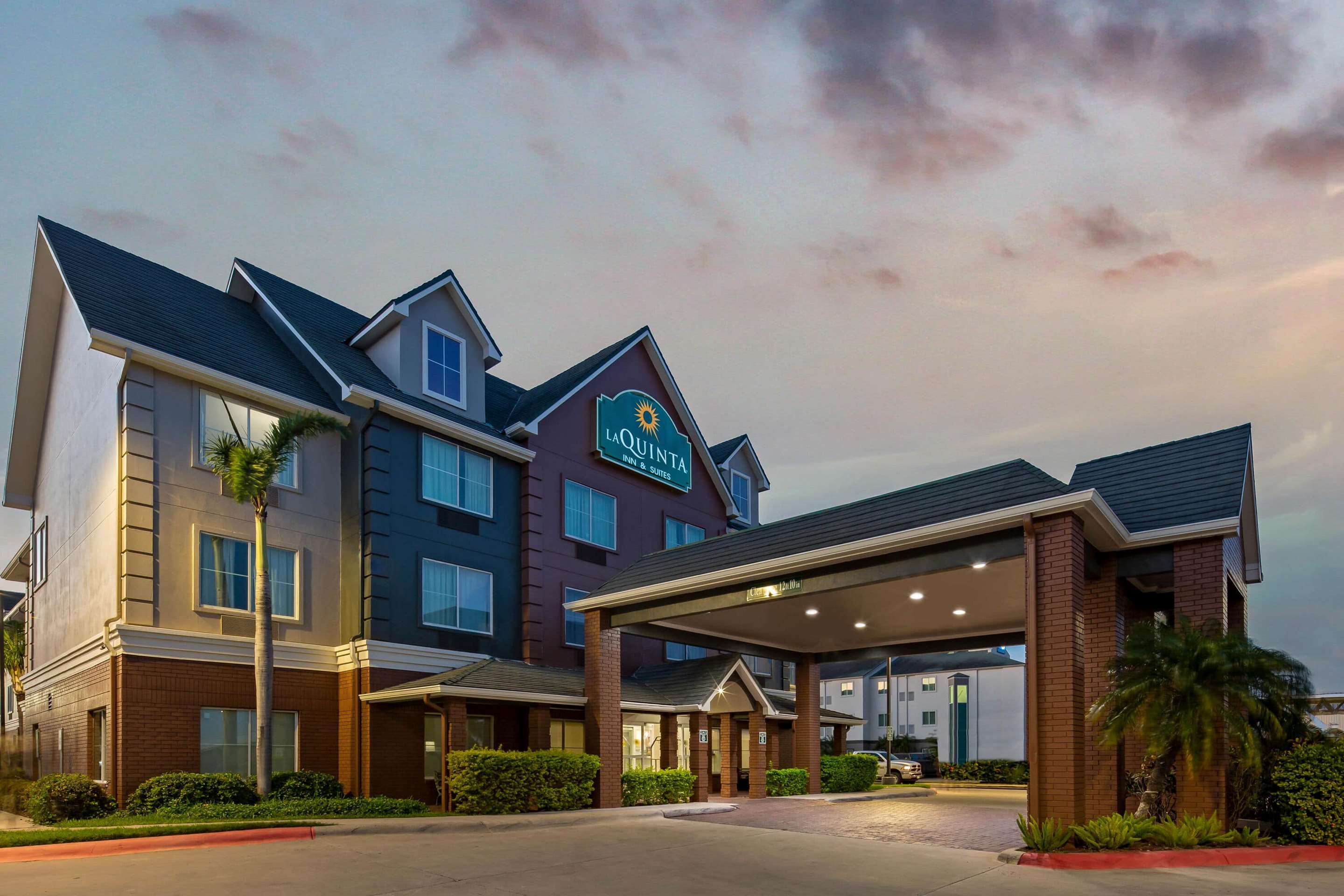 Exterior | La Quinta Inn & Suites by Wyndham Pharr North McAllen